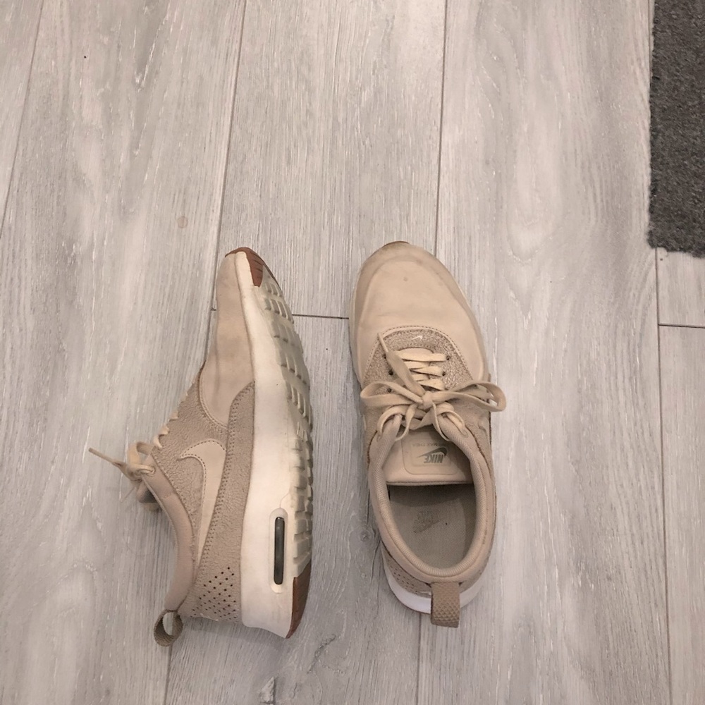 Nike Theas
